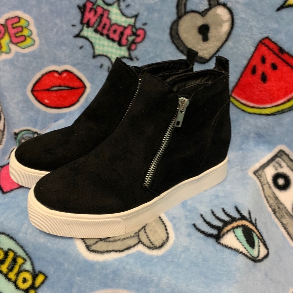 Charlotte Russe Wedges size 7 New w/ box